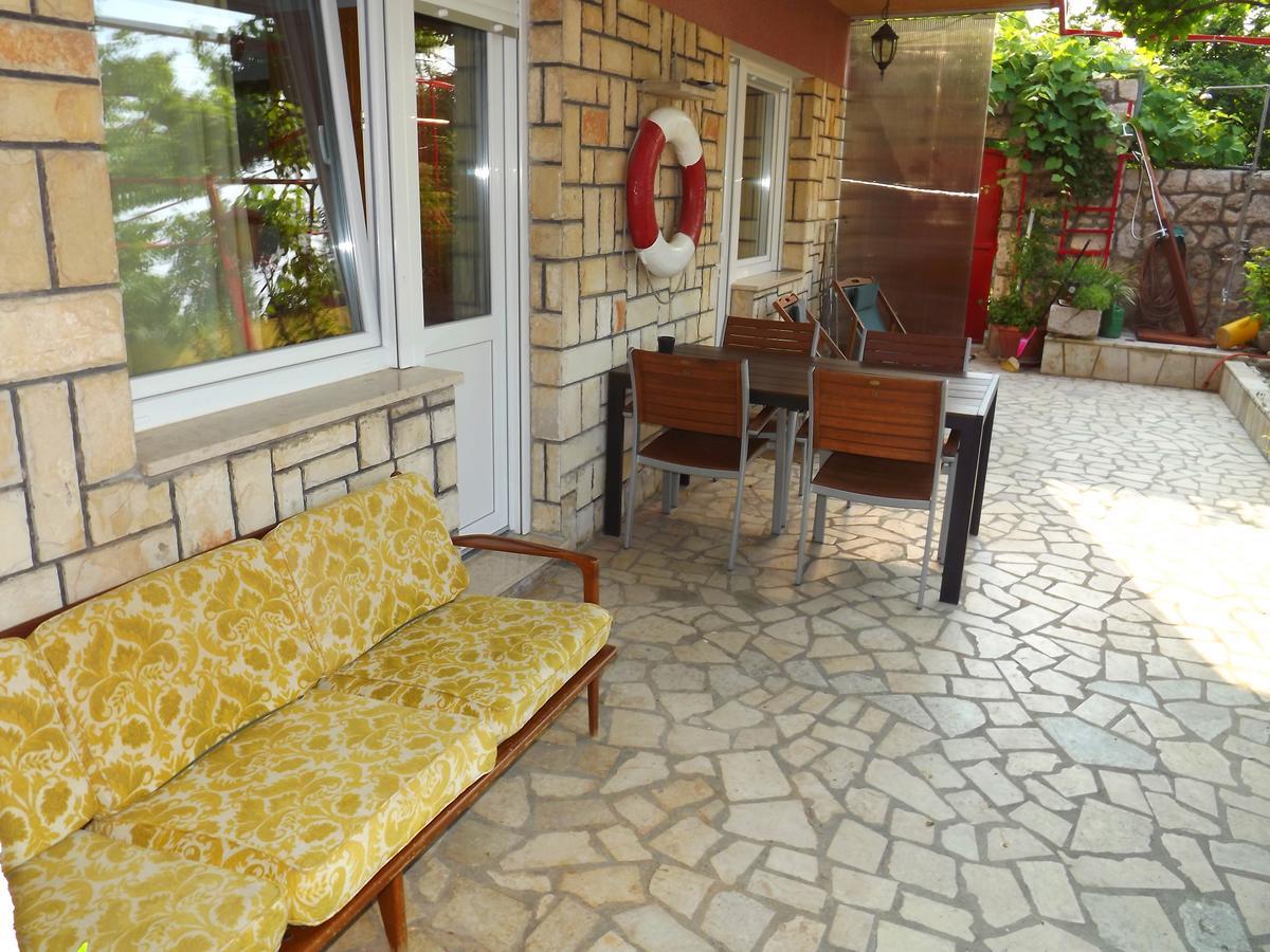 Apartments Maricic 200 Meters From The Beach Novi Vinodolski Kültér fotó