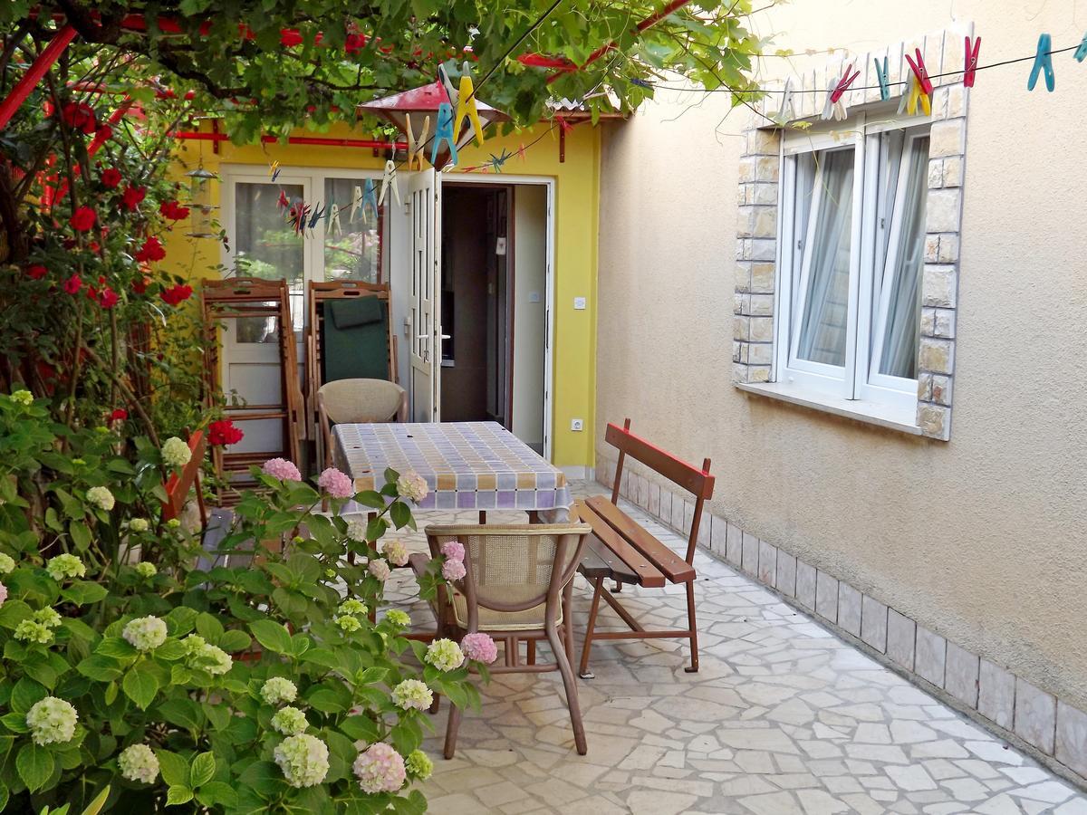 Apartments Maricic 200 Meters From The Beach Novi Vinodolski Kültér fotó