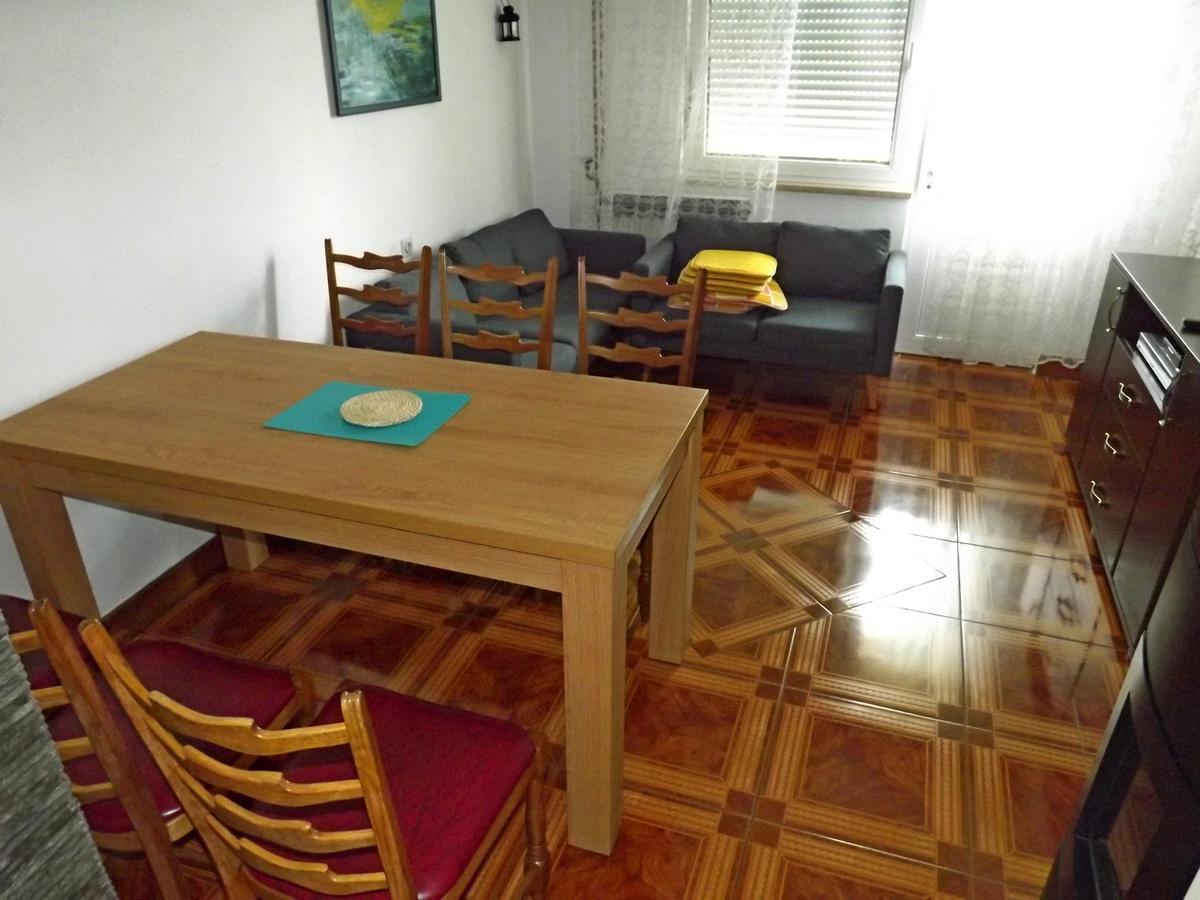 Apartments Maricic 200 Meters From The Beach Novi Vinodolski Kültér fotó