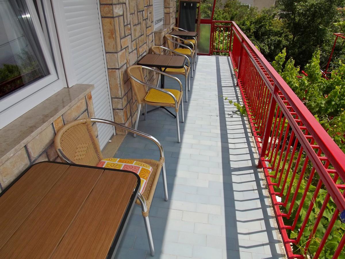 Apartments Maricic 200 Meters From The Beach Novi Vinodolski Kültér fotó