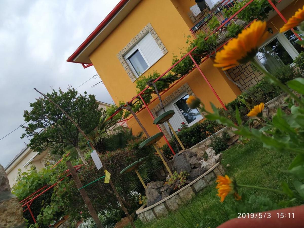 Apartments Maricic 200 Meters From The Beach Novi Vinodolski Kültér fotó