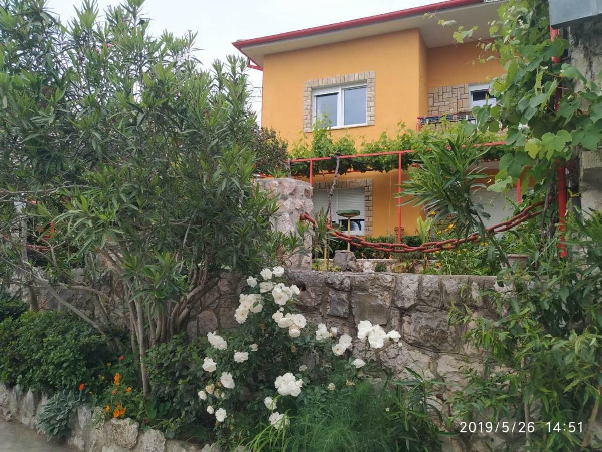 Apartments Maricic 200 Meters From The Beach Novi Vinodolski Kültér fotó